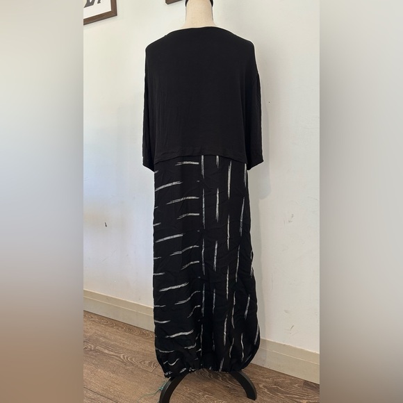 Black and White Striped Women's Dress - Bezlo size 18, time to relax. Oversized. - Picture 6 of 8
